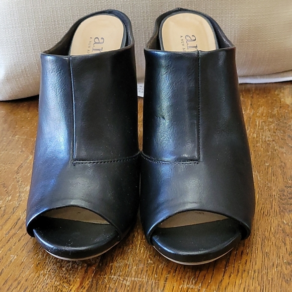 Open toe heels - Picture 3 of 3